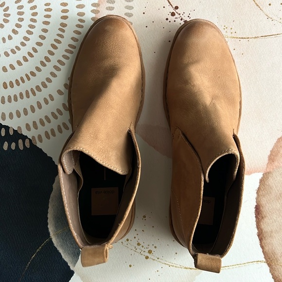 NWOT Dolce Vita tan booties - Picture 3 of 6